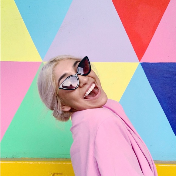 Meet your Posher, Mimi - Picture 1 of 1